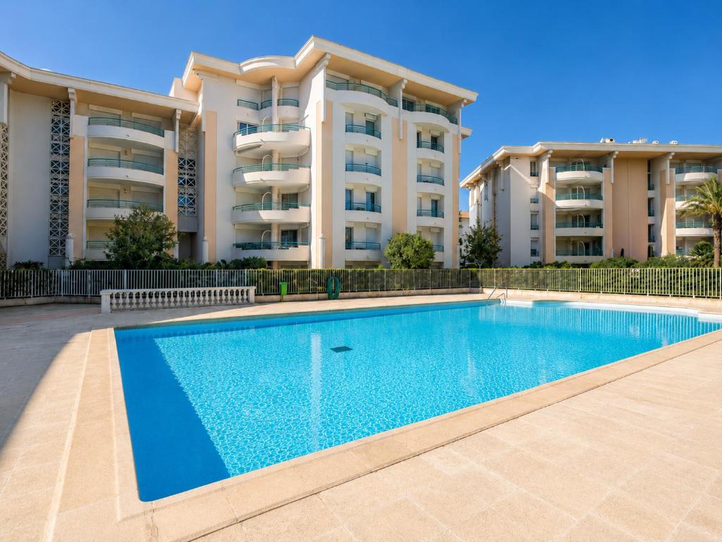 Port Fréjus Prestige Plage Piscine et Spa - 4