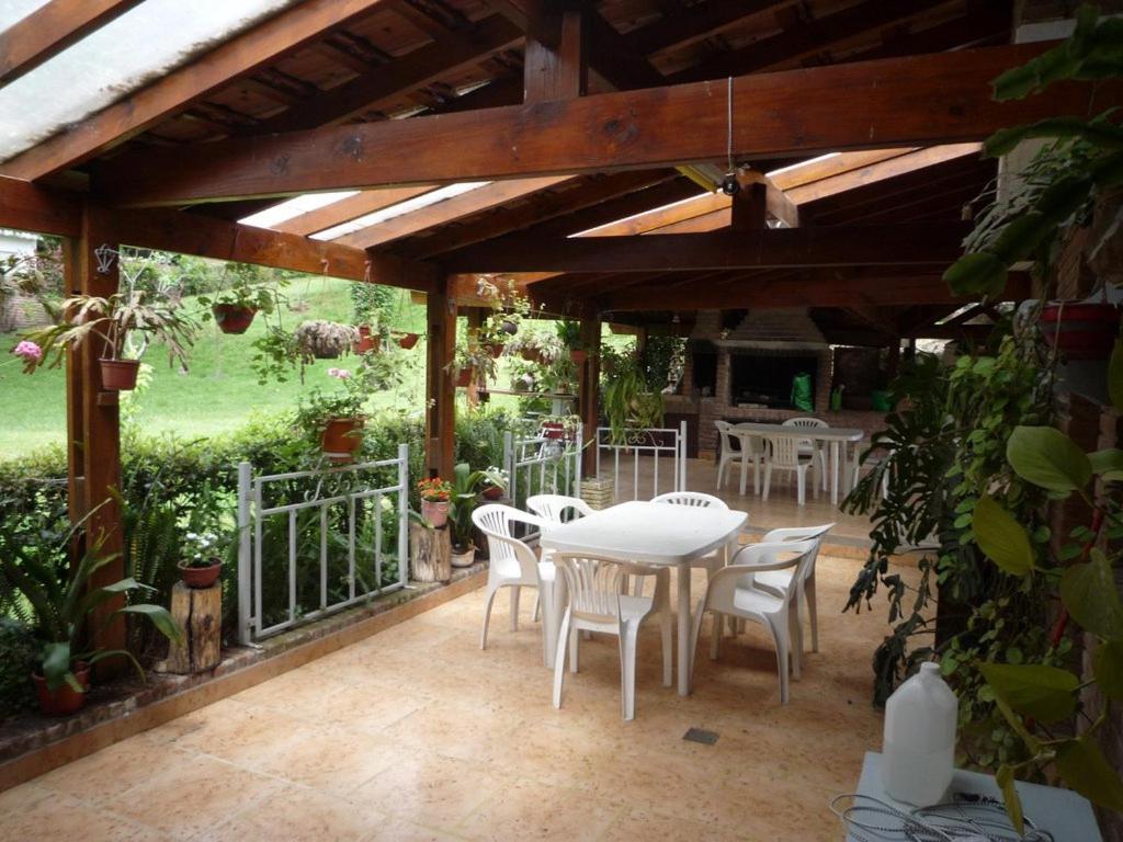 Chalet familiar adosado Rosas Rojas - 2