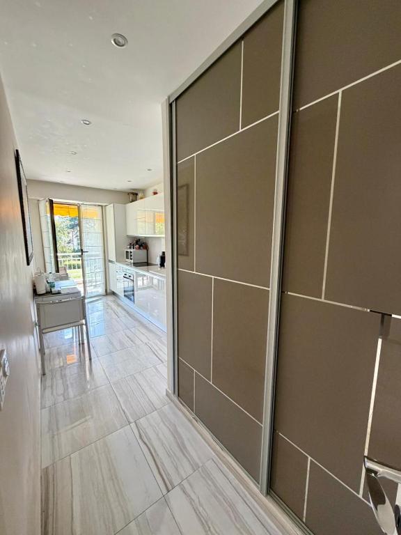Appartement Élégant avec Terrace et Parking Privé - 5