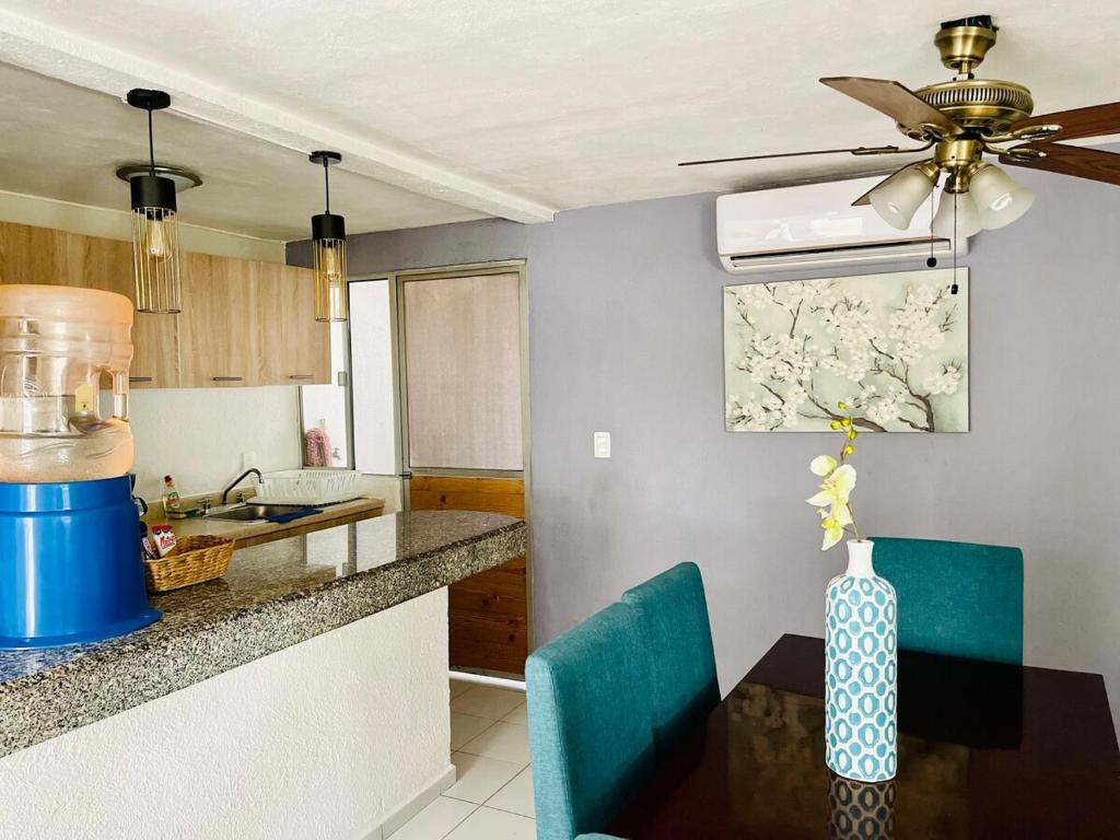 Departamento en Cancún Céntrico con piscina Renta de autos y tours - 3