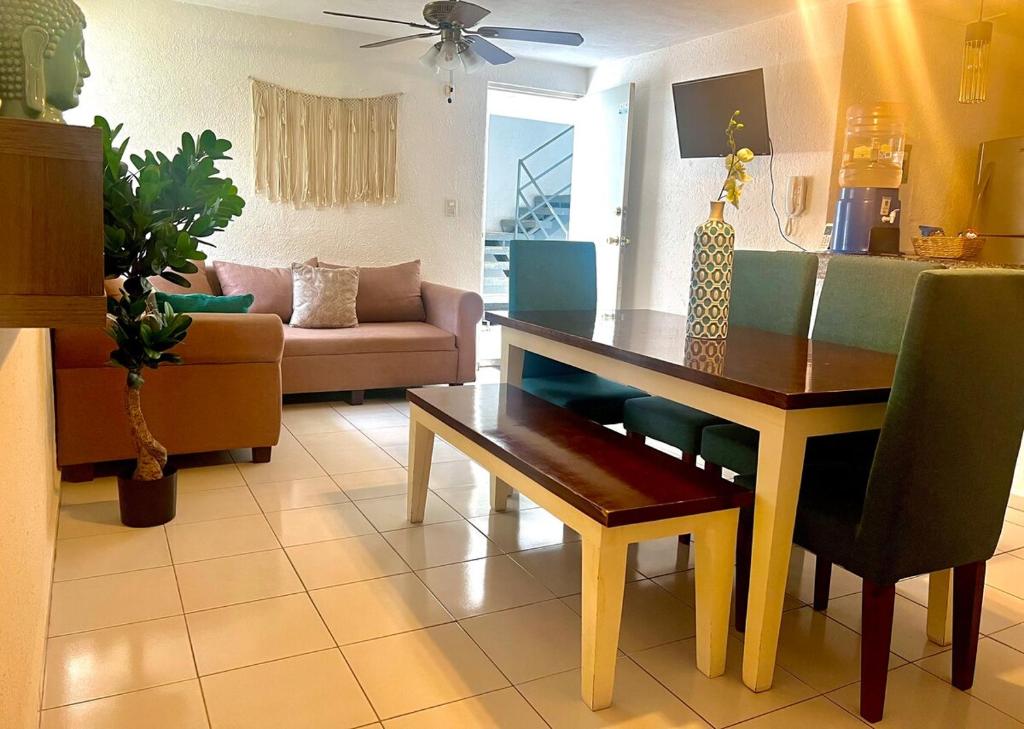 Departamento en Cancún Céntrico con piscina Renta de autos y tours - 4