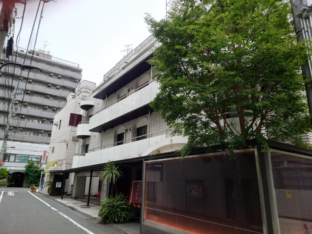 Exterior view, 池袋レトロなホテル in Tokyo