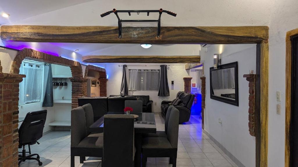 Unique Location Spacious Apartment in Zona Romántica - 2