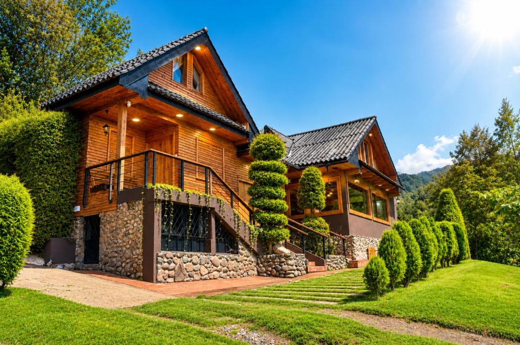 Vacaciones en Cuenca, quédate en Picota Cucho una encantadora quinta VIP con jacuzzi, turco, zona BBQ a 10km del centro de la ciudad - 20 huéspedes - 3 habitaciones - 1