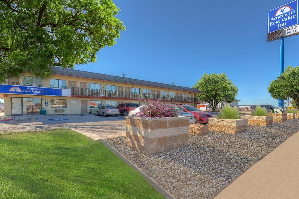 Americas Best Value Inn- Amarillo Airport/Grand Street Photo 25