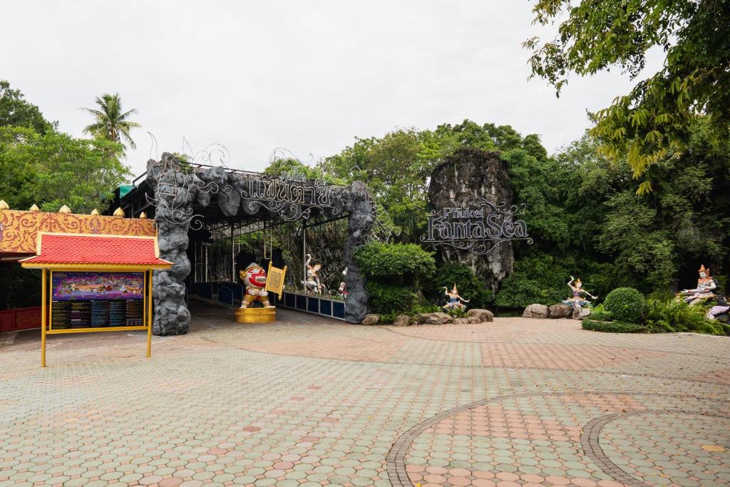 Nearby attraction