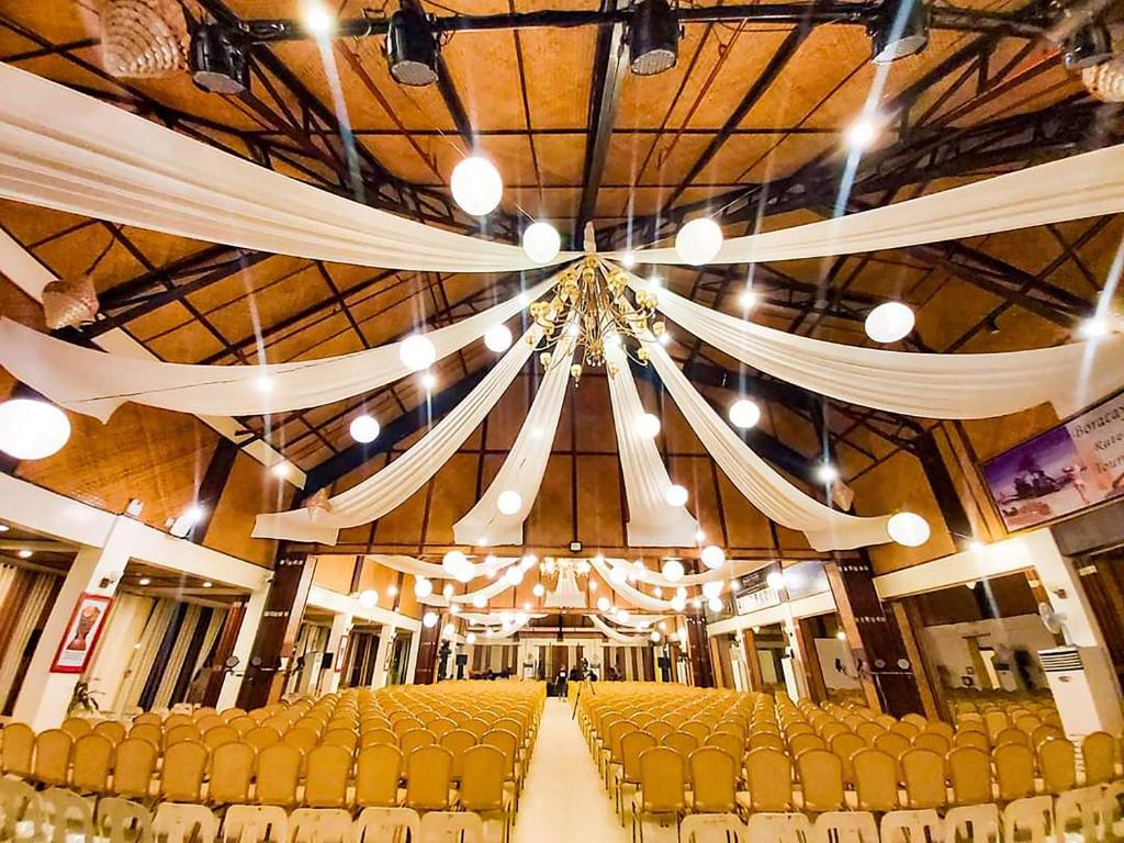 Banquet hall