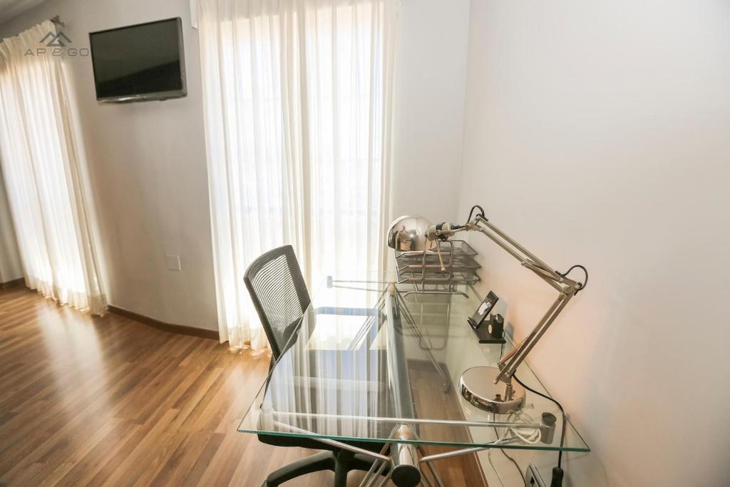 Stunning 2BR Apartment with Panoramic Sea Views - 2