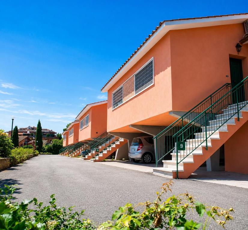 Rose Garden Park Rome Villas - Lily - 1