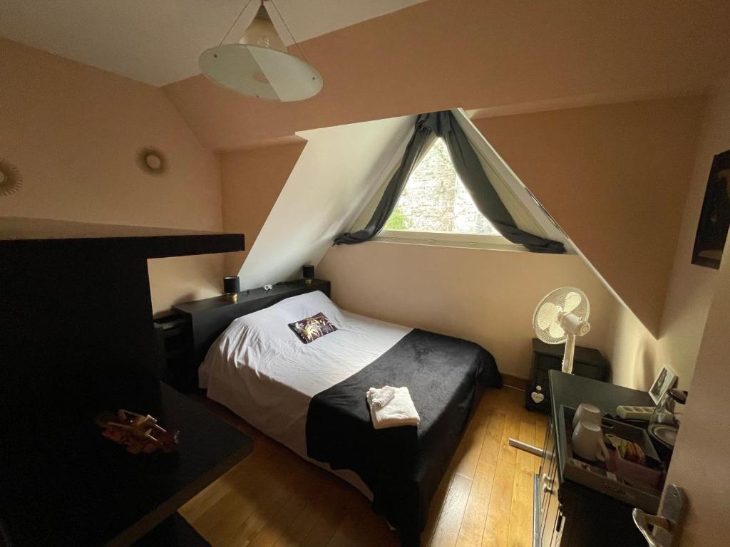 La chambre de la Tour - LE MANS - 2