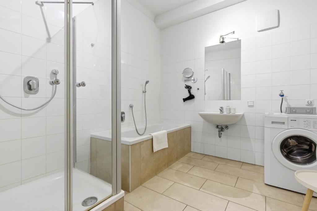 Alpena Homes, Zentrum, sehr geräumig, Küche - 5