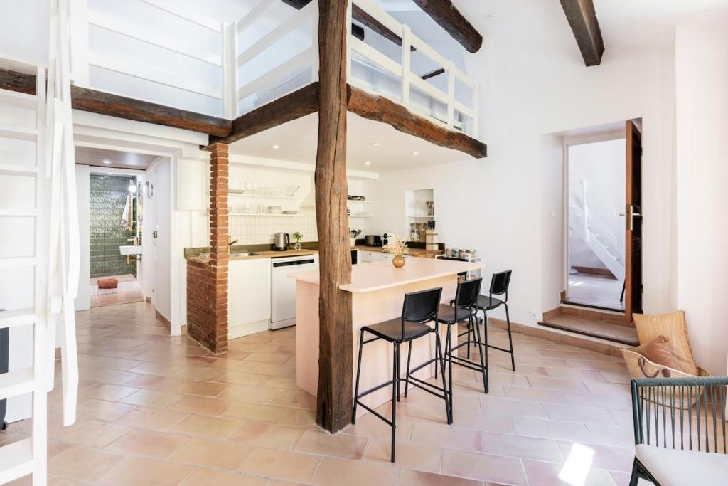 Stylish 2BR with AC Heart of Villefranche - 1