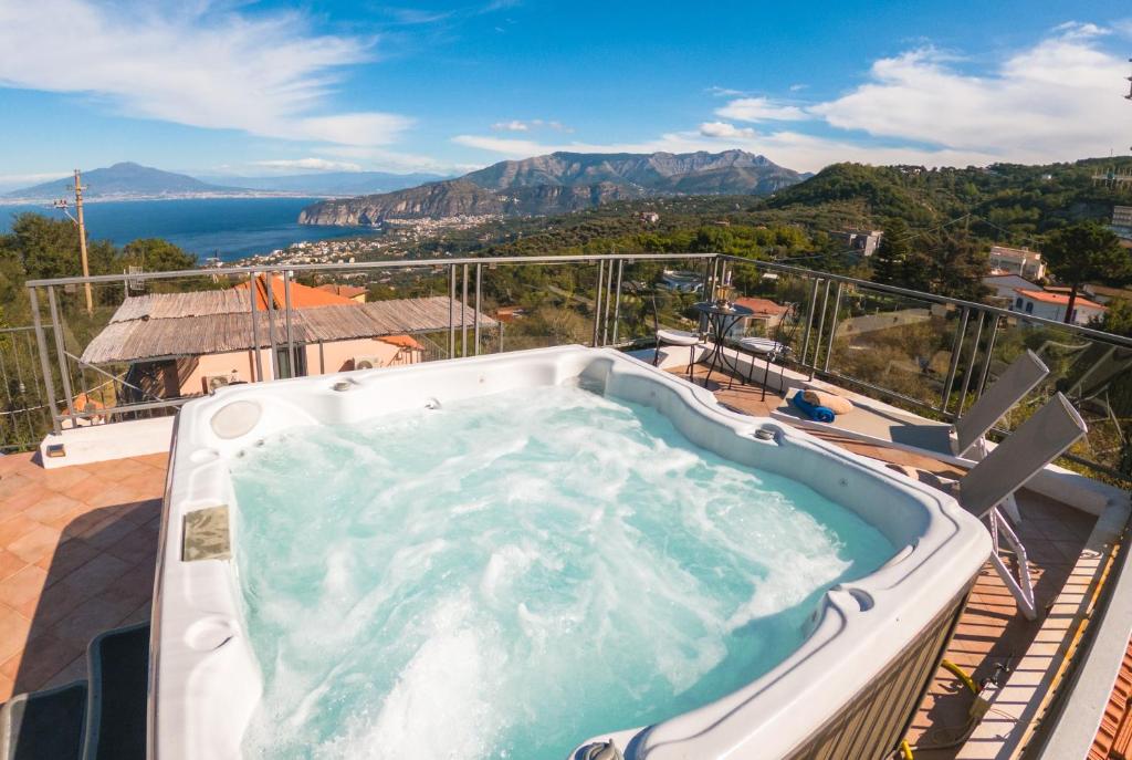 Villa Rosa private Jacuzzi with sea view - 3