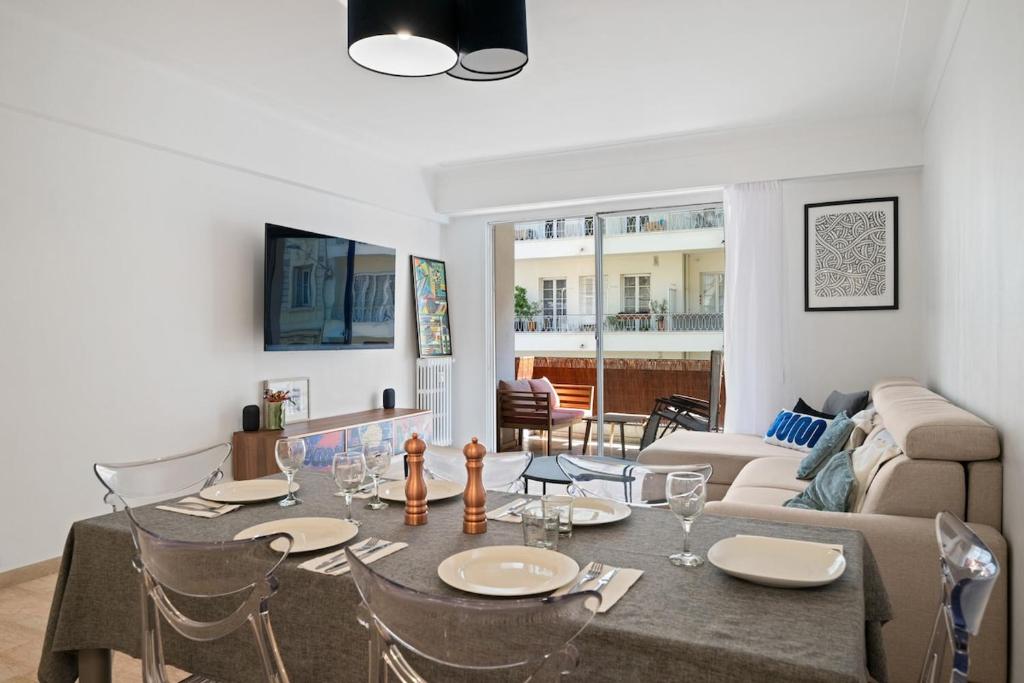 110 m2 Family, 3 bedrooms AC and Terrace Beach 8 min away - 5