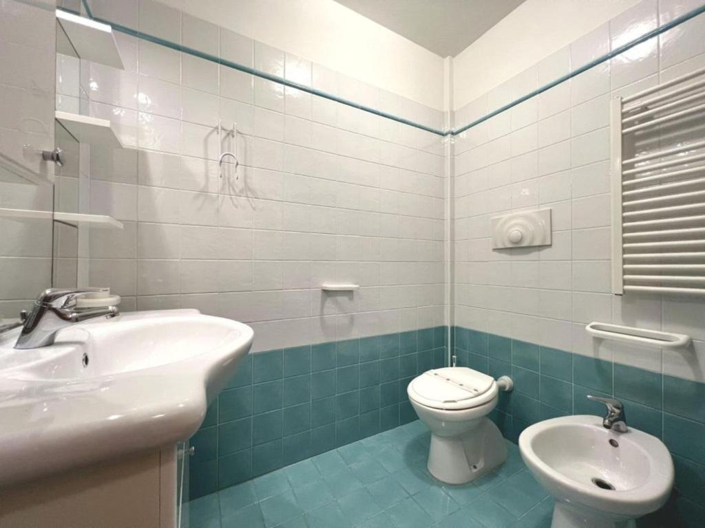 Sweet holiday retreat in a great area with parking - 4