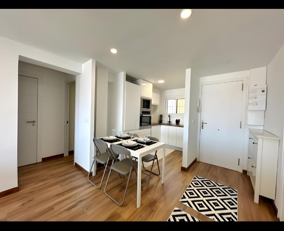 Apartamento con Piscina y Parking - 2