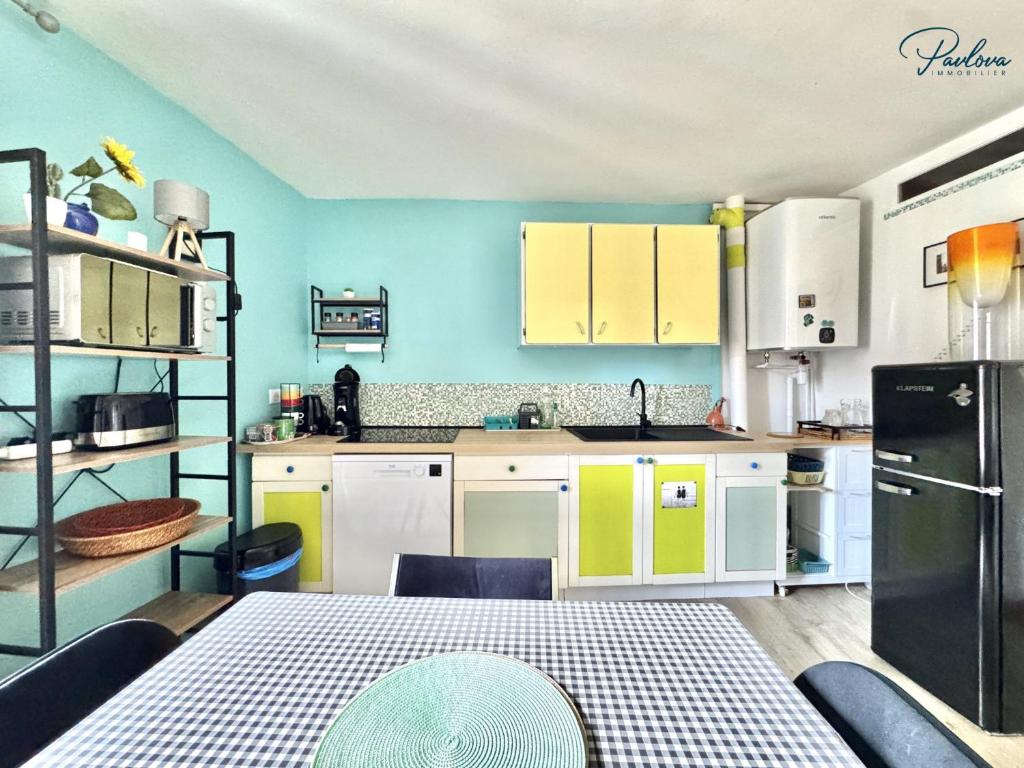 River view, charming furnished 2-bedroom apartment - 2