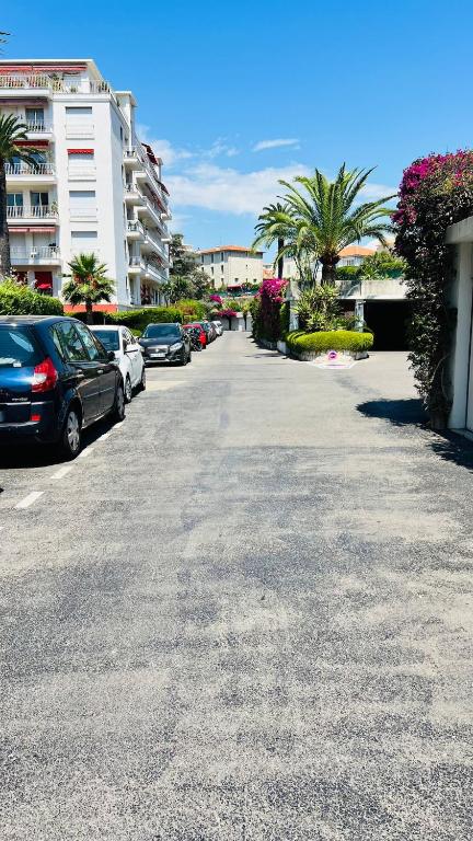 Beautiful apartment with sea view private parking beach - 4