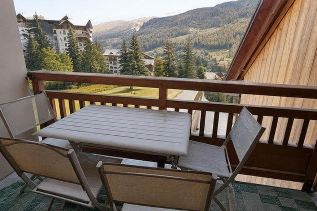 Studio with balcony - near lake - 1