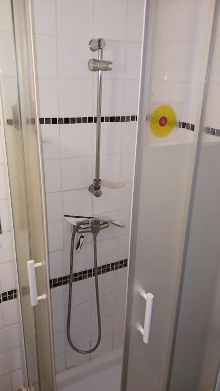 Independent Studio Kitchen & Shower Free Parking - 3