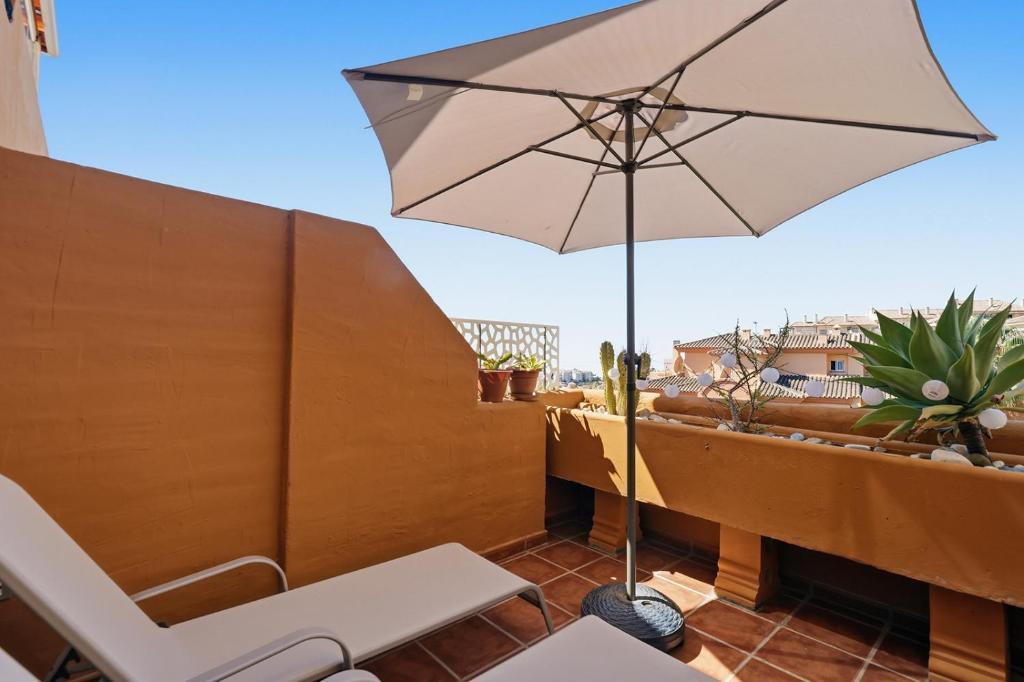 039 Relaxing 1 Bed Sea View Apt, Private Terrace - 5