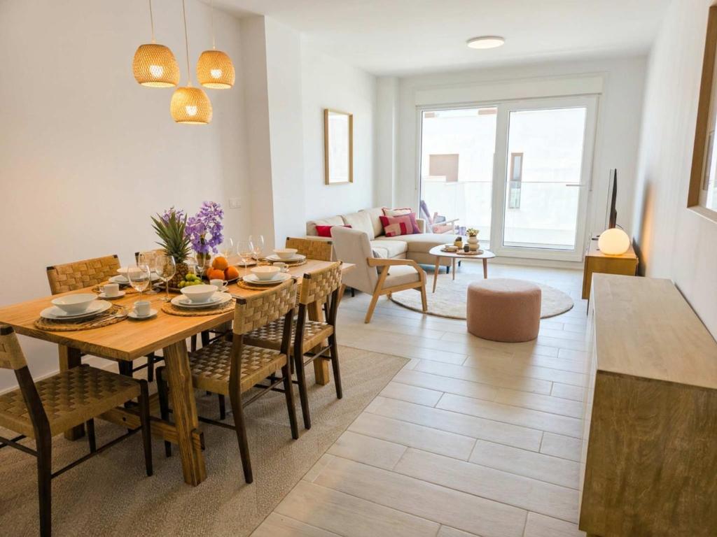 Essential 3BR-2BA oasis in the heart of Estepona - 2