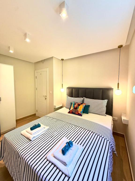 Brand new Vanilla suite with free parking - 3