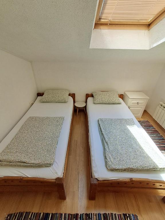 Sarajevo Cozy Attic and Backyard apartment - 3