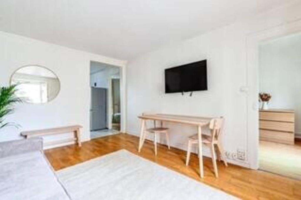 Canal Saint-Martin 10e Appartement lumineux & calme par Mey Agency - 3