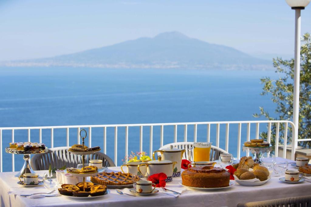 Amore Rentals - Villa Giada - 2