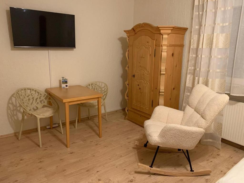 Ferienwohnung "Zirbenduft" im Landhotel Seeg - 3