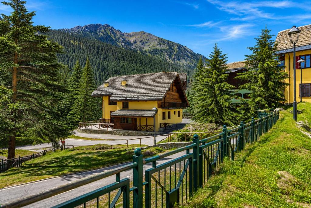 Hostdomus - Chalet Claviere - 3