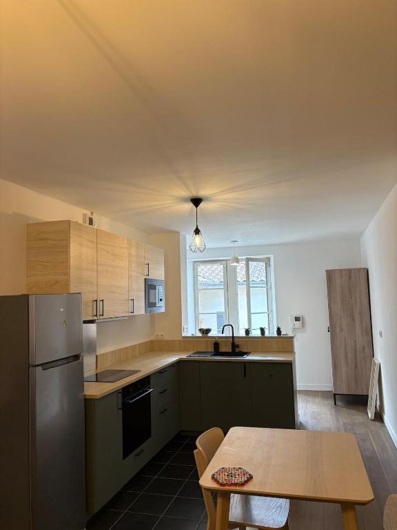 Apartment in the center of Grenoble - mountain view - 4