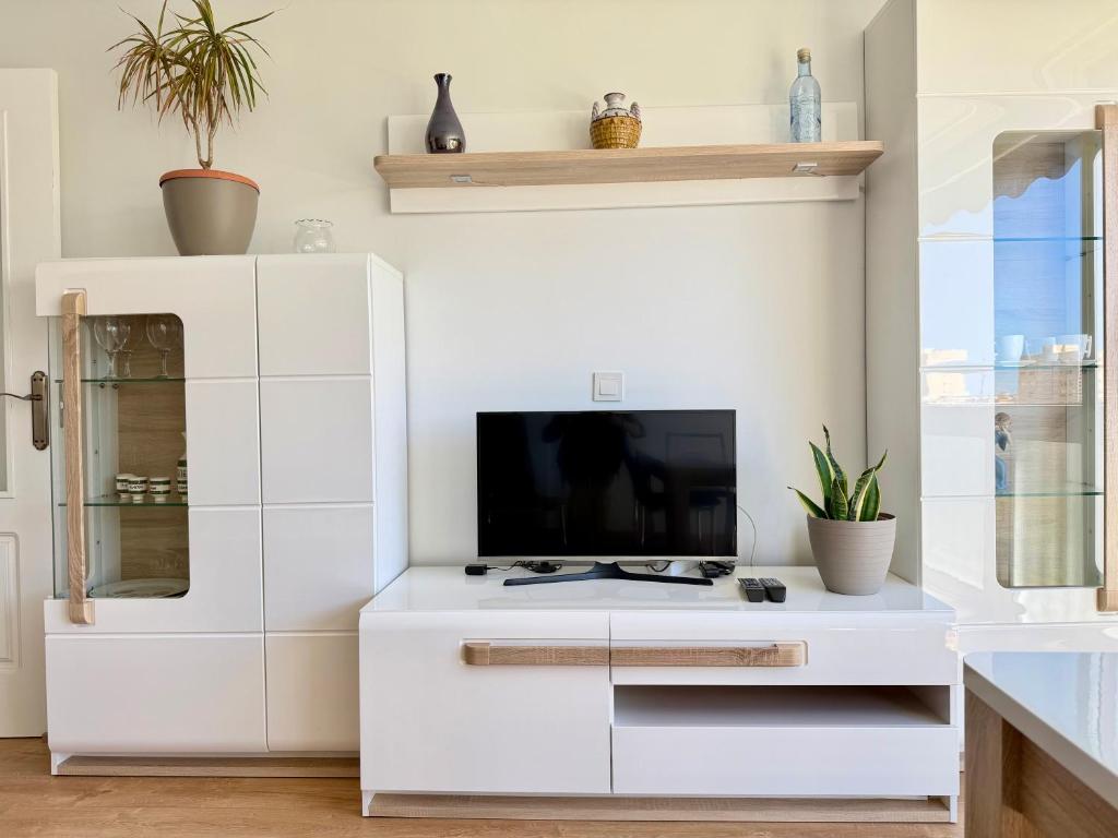 Bright two bedroom apartment for 5 people - 4