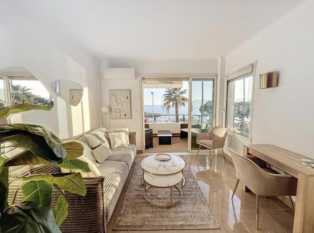 Two en-suite bedroom apartment on La Croisette - Sea view - 1