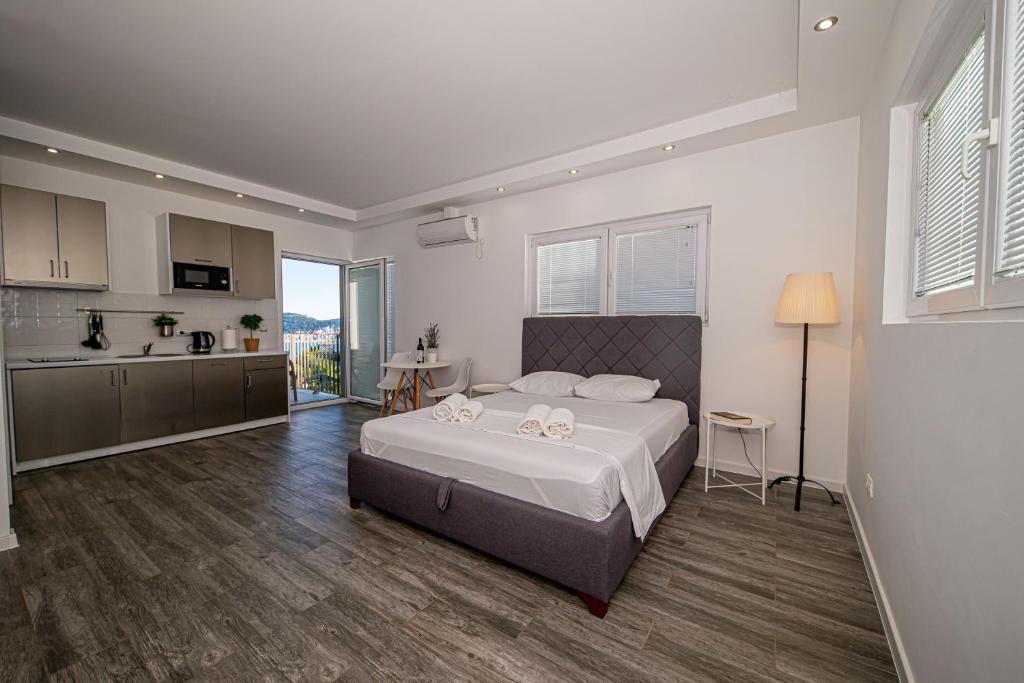Sea View Apartments - 4