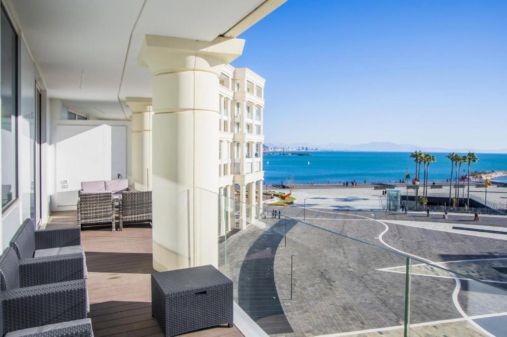 Crescent Luxury Retreat - Seafront Apartment Scala M - 1