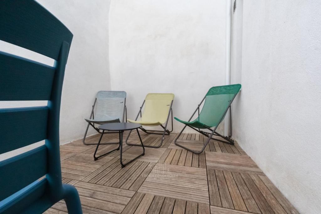 Appartement Climatisé avec terrasse-Pied du Port - 4