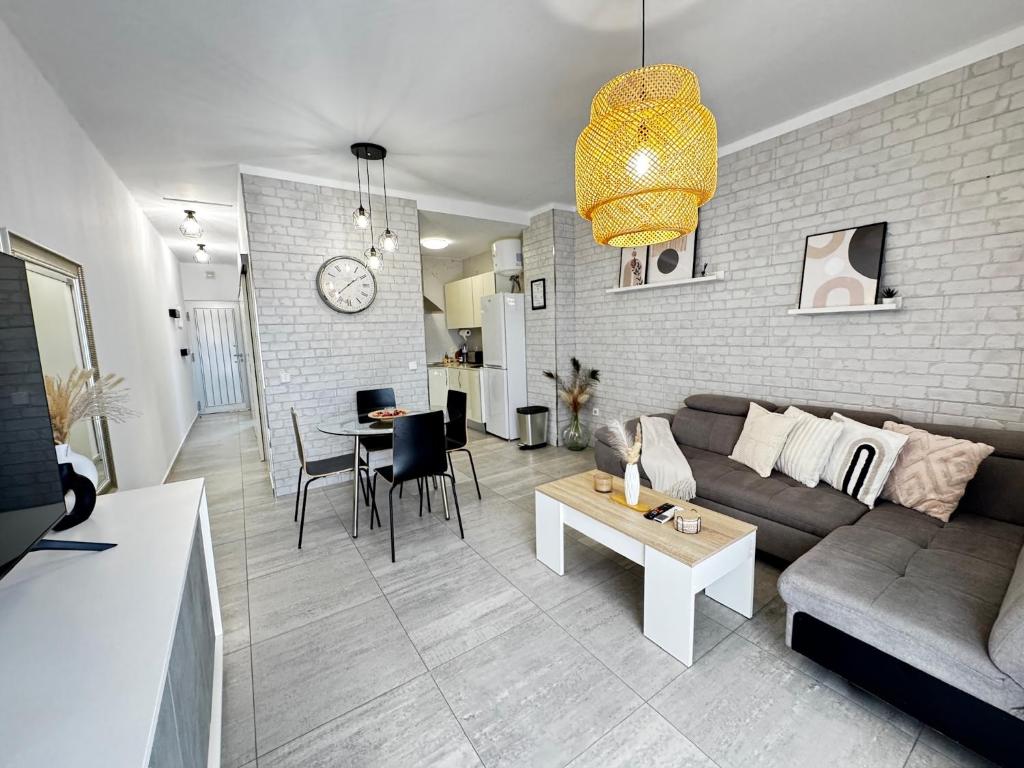 Starfish Home I Modern & Cosy Flat with Private Terrace l Costa del Silencio - 5