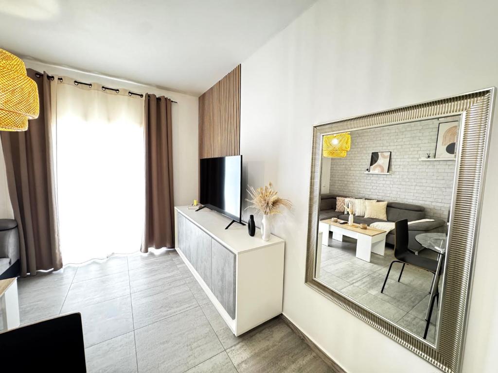 Starfish Home I Modern & Cosy Flat with Private Terrace l Costa del Silencio - 4