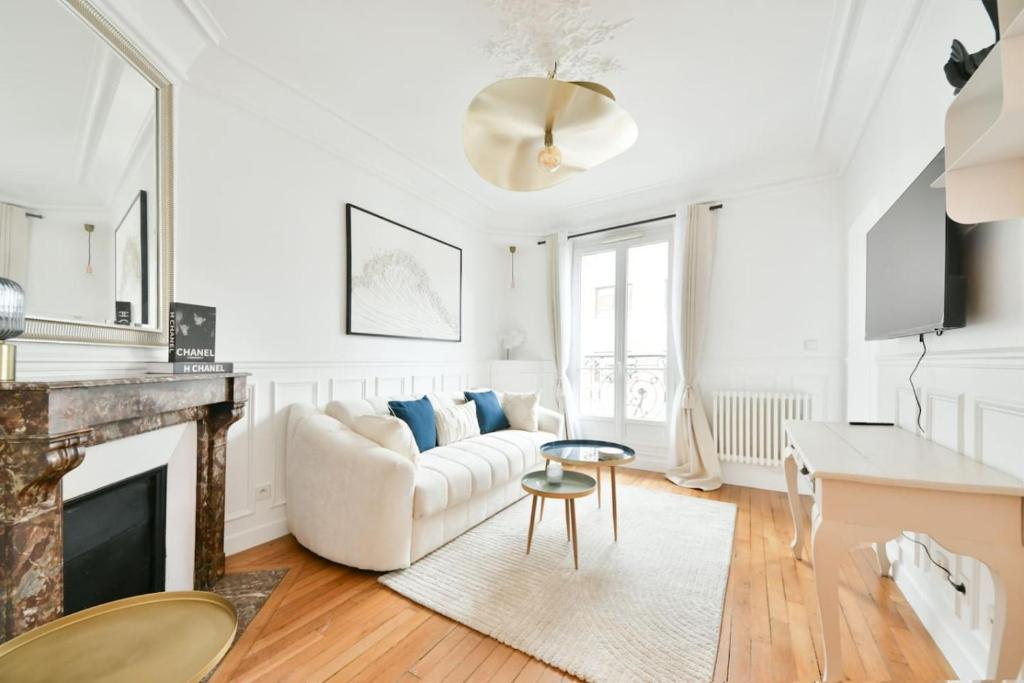 Chic One Bedroom Apartment near République Bastille & Père Lachaise - 2