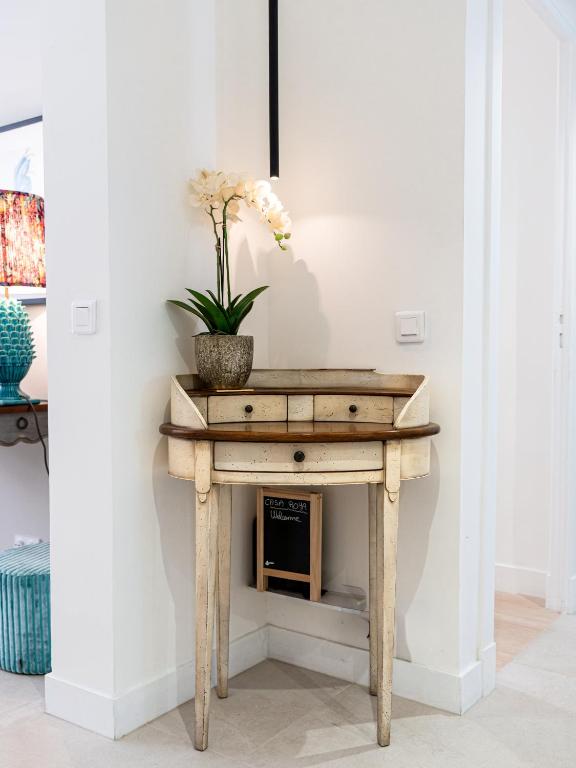 La Roya Luxury Apt Near Beach Pool AC Parking - 4