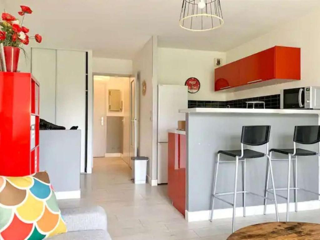 Studio Félix • Charmant studio avec balcon • Parking • WiFi • Tram B à proximité - 5