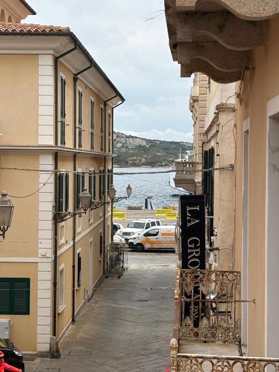 Residenza Italia 12 - 1