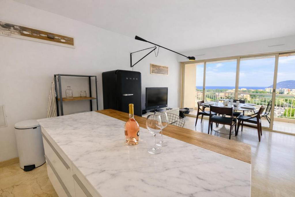 Cannes Marina - Standing Presta - 5