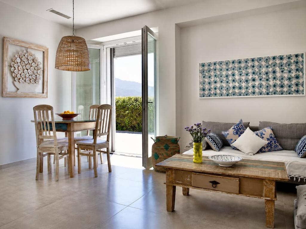 Guest house with pool & sea view, Casa Faro - 1
