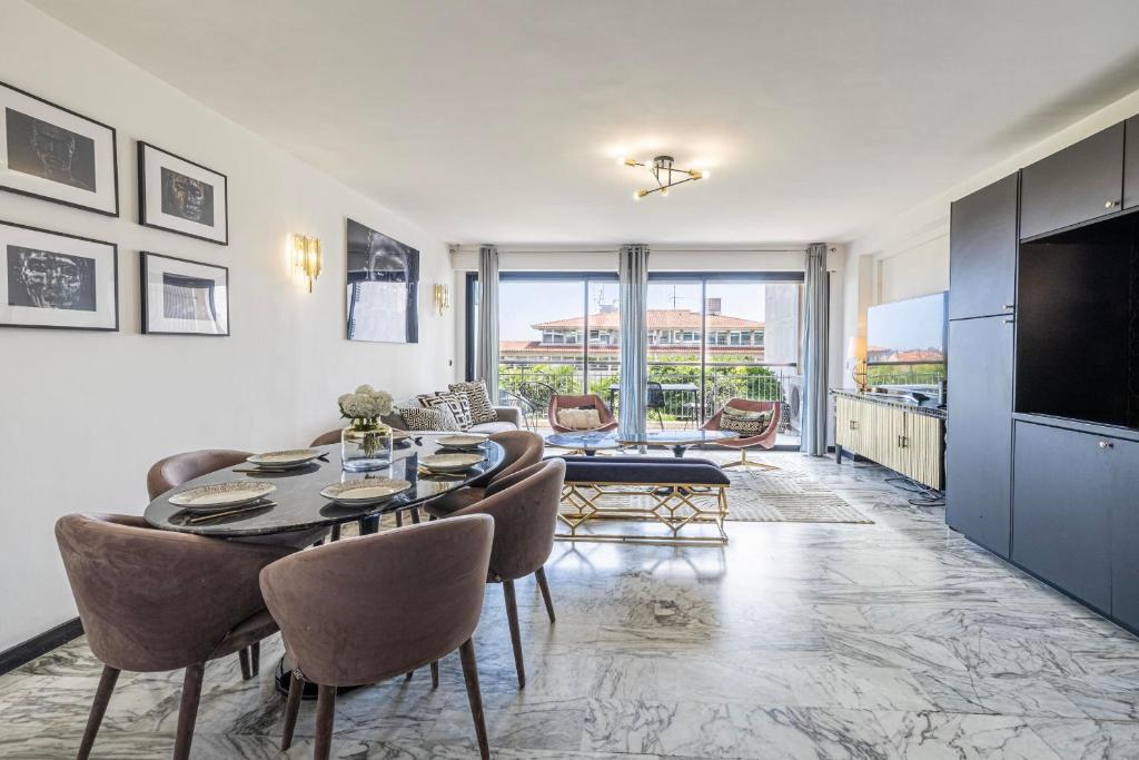 -CLR- Charming 3-Bedroom Apartment in the Heart of Cannes - 2