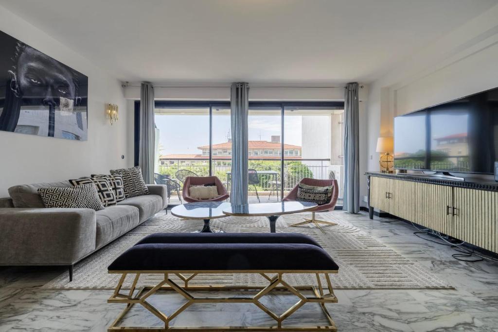 -CLR- Charming 3-Bedroom Apartment in the Heart of Cannes - 4