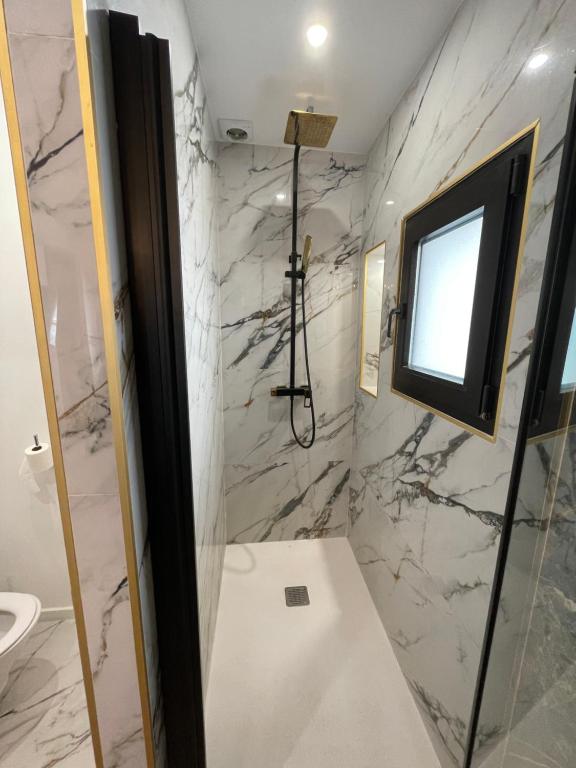 Apartamento en Puerto Banus con vista al puerto - 2