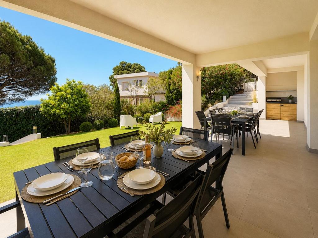 Villa contemporaine avec vue mer panoramique - 3